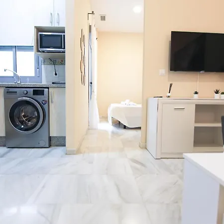 Appartamento Rentalsevilla Patio En La Esencia De Triana Siviglia